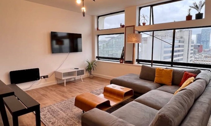 Manchester City Centre Apartment | City view 2 bed flat in the heart of Manchester.