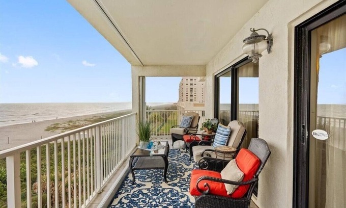 Cocoa Beach Condo | CK our super low rates for the fall in this 3 bedroom 2 bath direct ocean front