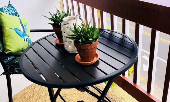Tantalus Apartment | CLA - 2 Bed/and Private Bath w/Kitchenette in Kakaako Area w/Lanai