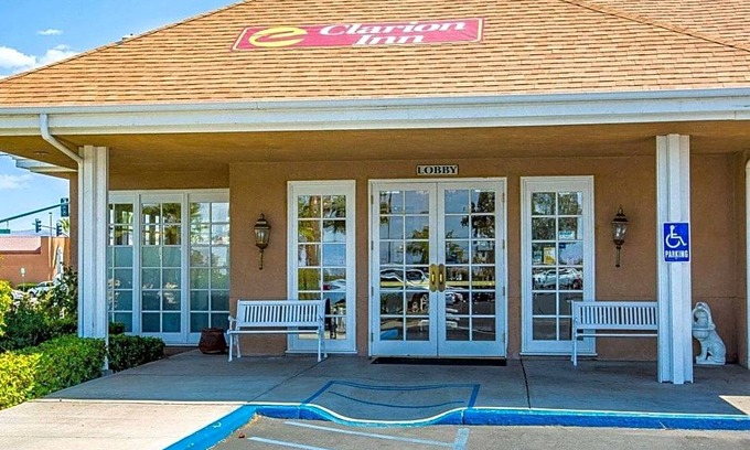 Ridgecrest Hotel | Clarion Inn Ridgecrest