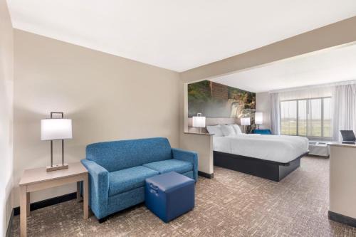 Buffalo Ridge Hotel | Clarion Pointe Sioux Falls Airport