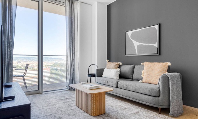 Erdberg Apartment | Classic Landstraße 1BR w/Pool & DM, nr U3 Erdberg, by Blueground