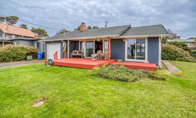 Waldport House | Classic Oregon Beach Home has private Deck, Fenced Yard, Fire Pit, and Hot Tub
