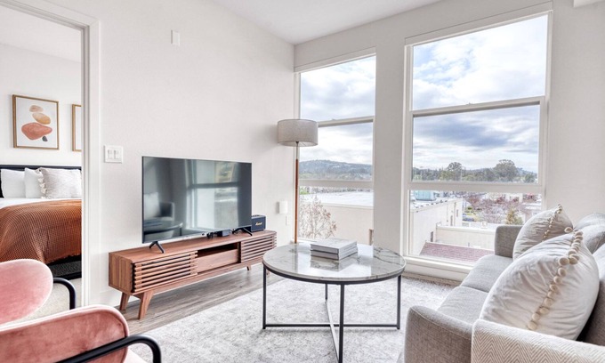 Centennial Apartment | Classic Redwood City 1BR w/Gym & W/D, walk to Caltrain, by Blueground