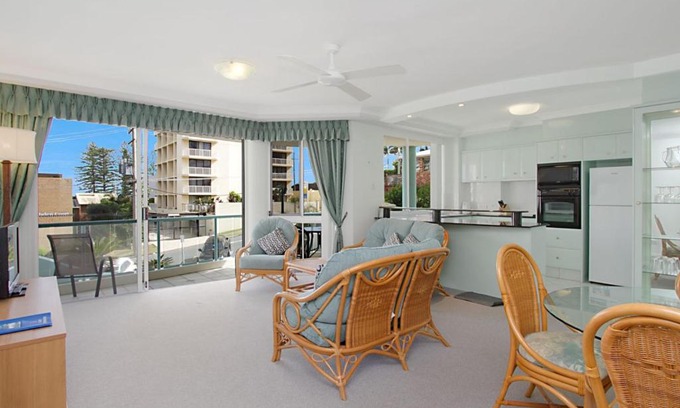 Coolangatta Apartment | Classique Unit 3