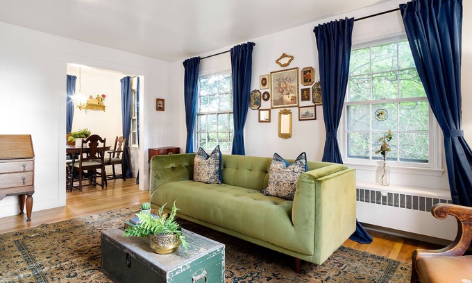 East Central Apartment | Classy 1BD near U of U - 1 mile/fast WI-FI