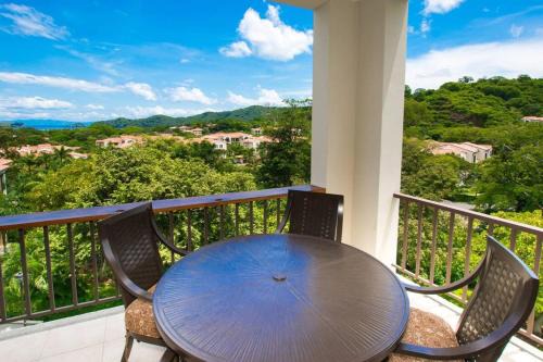 Coco House | Classy artsy ocean-view unit near pool at Pacifico in Coco sleeps 6