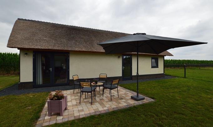Alphen House | Classy Holiday Home in Alphen with Patio