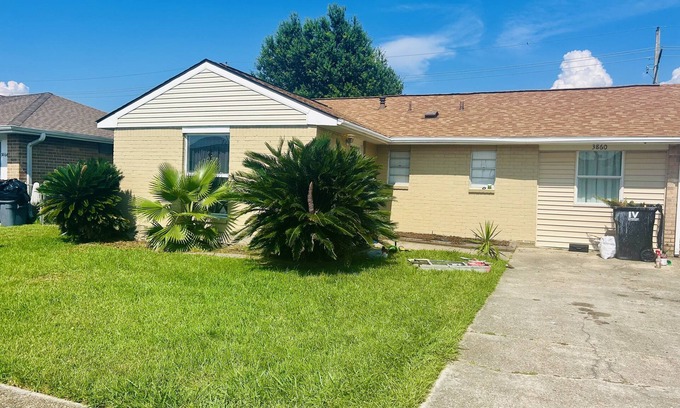 Kenner - Louis Armstrong International Airport House | Clean 2BR House w/Arcade machine close to Airport!