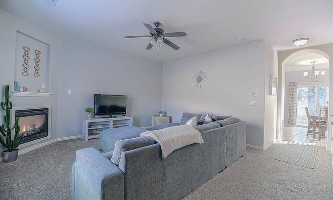 Kanab House | Clean and comfortable end unit, larger than the others
