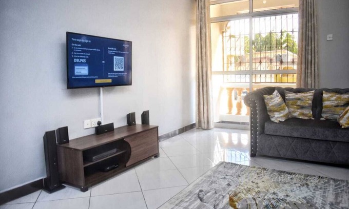 Mombasa Apartment | clean cosy.