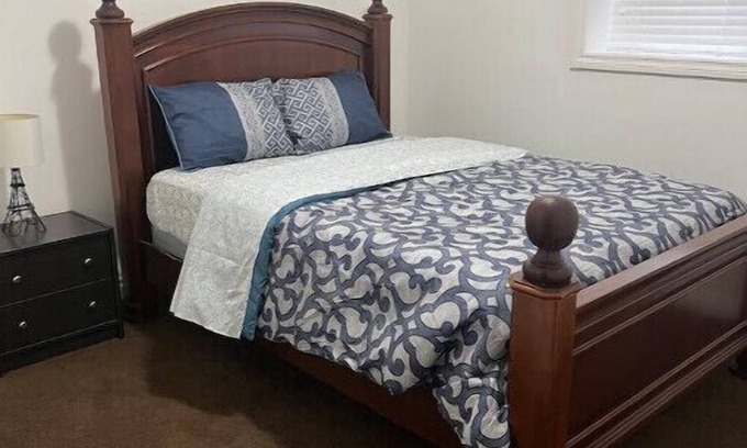 Calgary Apartment | Clean & cozy 2 BR suite! 10 mins to Airport