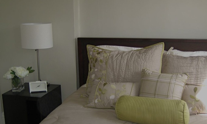 Carroll Gardens Apartment | Clean Modern Floor-thru 2 BR Apt in Carroll Gardens, Bklyn Brownstone