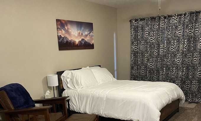 Beulah Apartment | Clean newly furnished apartment for rent