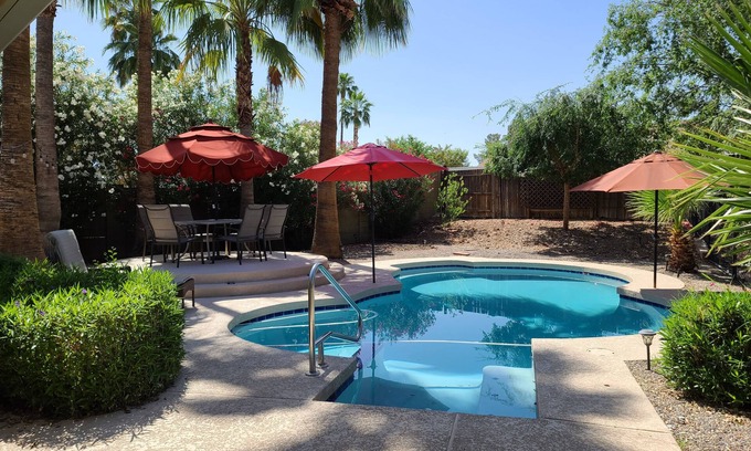 Chandler House | CLEAN, QUIET, PRIVATE 3BR, 3 bath, Loft, private pool