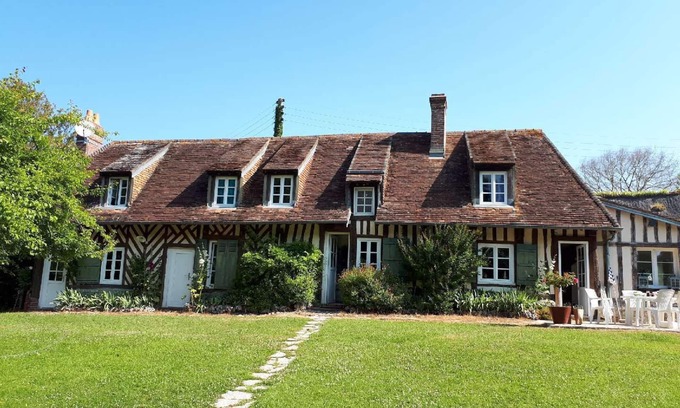 Houlgate House | Clos Normand, haven of peace; house 180 m2 facing south with enclosed garden & stream