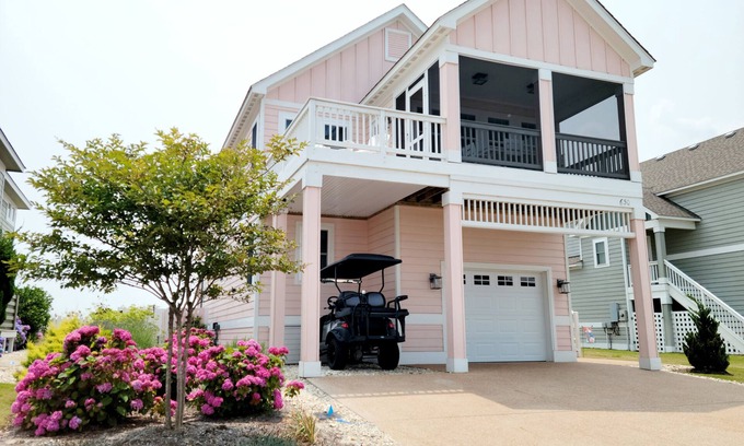 Corolla Cottage | Close to beach, on the golf course in TCC! Pool, spa, and 6 seat golf cart!n