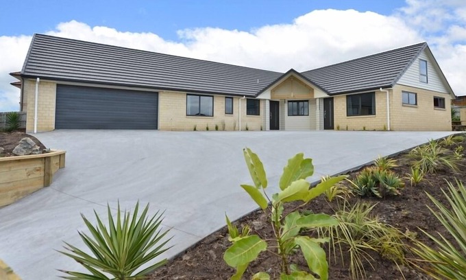 Ruakaka House | close to beach spacious and affordable