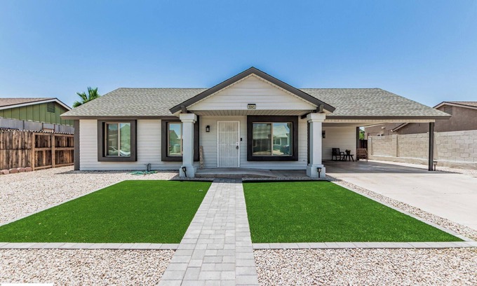 Maryvale House | Close to Camelback Ranch, StateFarm Stadium, Westgate, and Event-Concert Venues