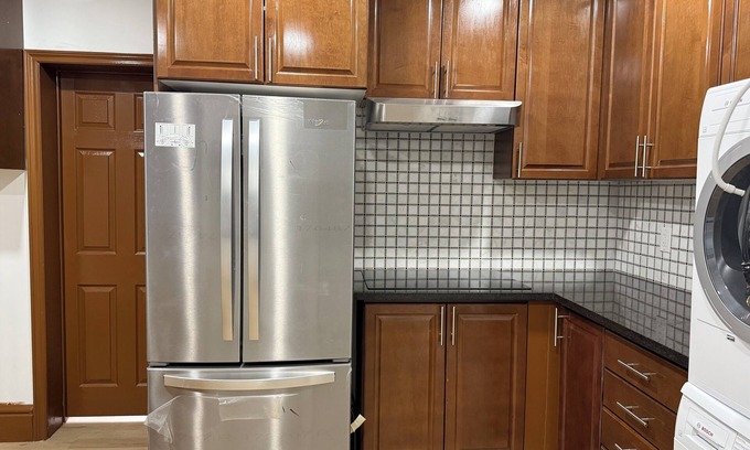 Guelph Apartment | Close to Downtown/University of Guelph Personal Room 1
