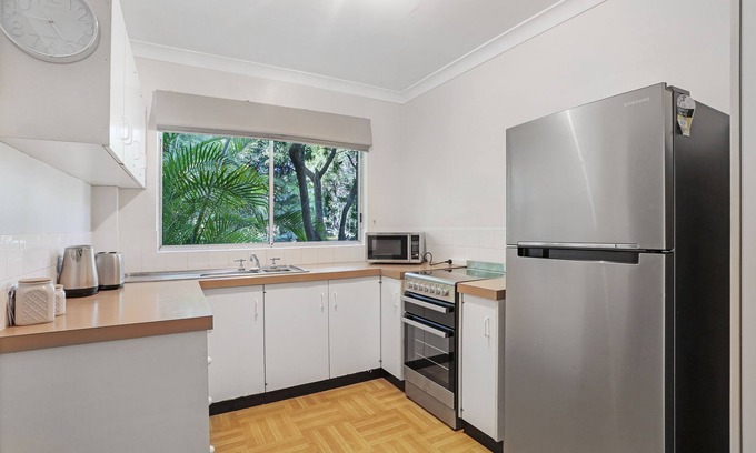 Hawks Nest Apartment | Close to Jimmys Beach