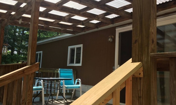 Walhalla House | Close to Lakes, Rivers, & Beautiful Ludington - Fishing and Hunting Paradise