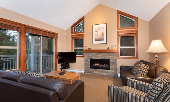 Blackcomb House | Close to Lost Lake & Blackcomb Mountain w/ BBQ