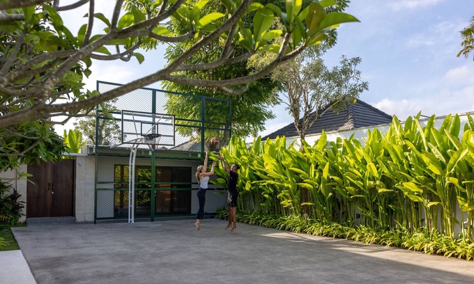 Sanur Kauh Villa | Close to Sanur main destinations, the beach, shops, bar and restaurant