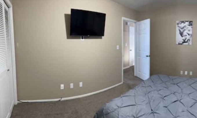 Turnagain Apartment | Close to the coast and quick to fly the air.
