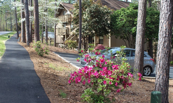 Salem Condo | Closest to pool - and free use of our canoe!