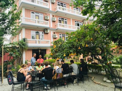 Madhyapur Thimi Hotel | Cloud 9 Garden