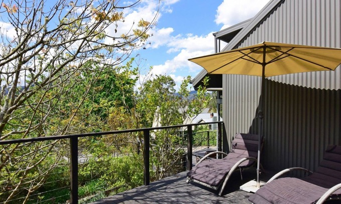 Kangaroo Valley House | Cloudsong Chalet 2 - Close to the village centre!