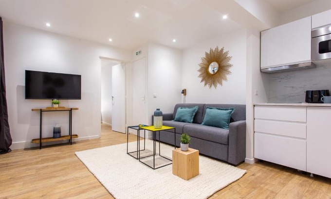 Quartier des Grandes-Carrieres Apartment | CMG Résidence Montmartre - Cottages