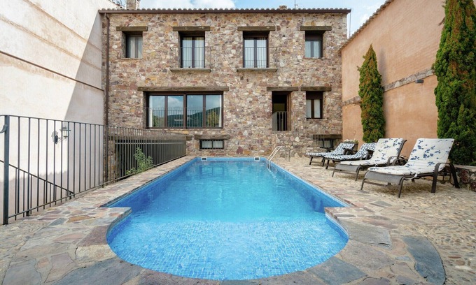 Navas de Estena Cottage | Cottage in Navas de Estena with Pool & Jacuzzi