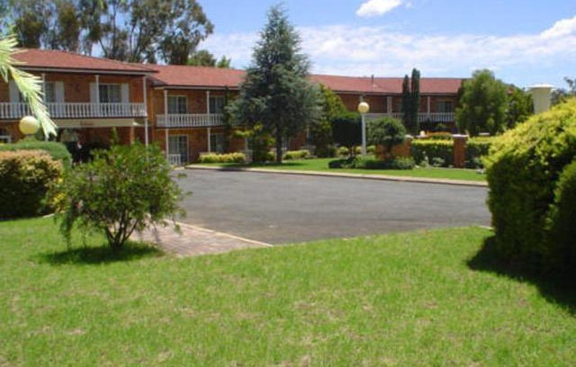 Coonabarabran Hotel | Coachmans Rest Motor Lodge
