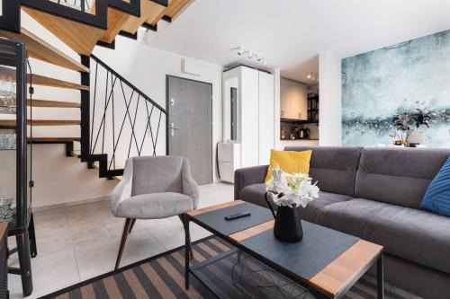 Rewal Apartment | Coast Apartment Close to the Beach with Parking & Balcony by Noclegi Renters