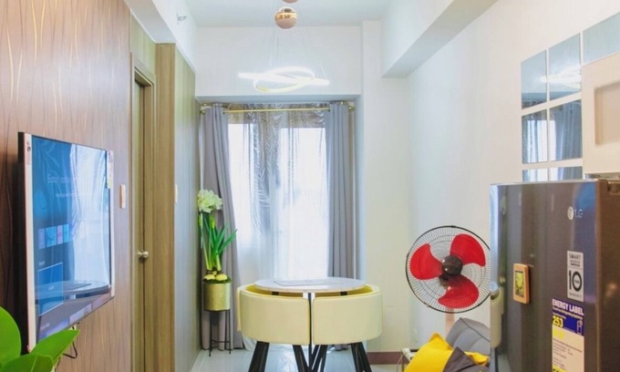 Pasay Apartment | Coast Residences - Stunning Suite with BalconynPasay City