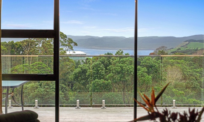 Raglan House | Coastal Calm - Raglan Holiday Home