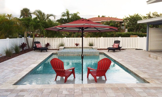 Holmes Beach Cottage | Coastal Charm Meets Cottage Chic! Sparkling Pool/Spa *4 Doors To The Beach*