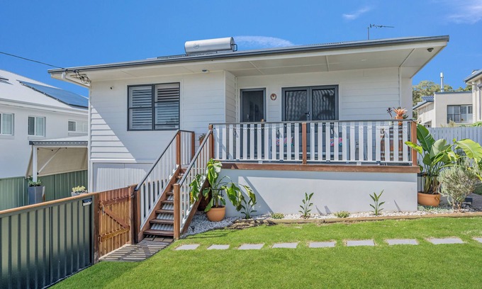 Port Macquarie House | Coastal Escape - Close to CBD & Port's Beautiful Beaches.
