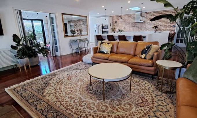 Duncraig House | Coastal Getaway – The Duncraig Beach House