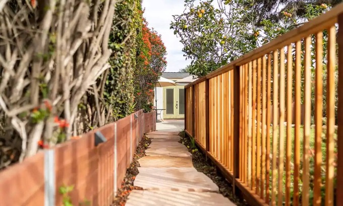 Toro Canyon House | Coastal Guest House in Nature