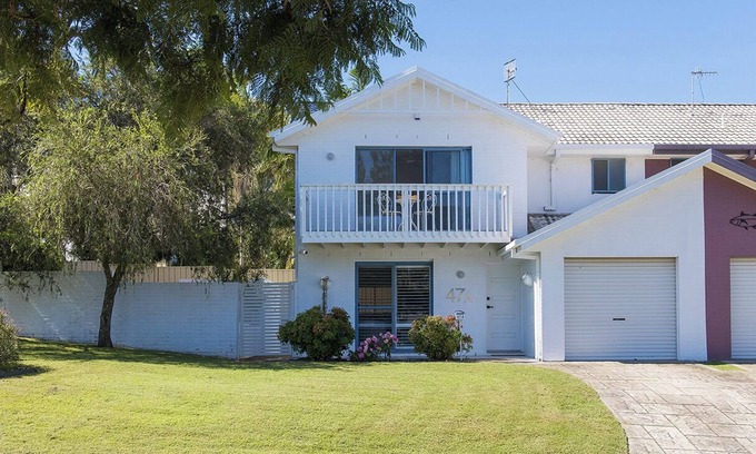 Port Stephens Council House | Coastal Hideaway - Water Views and Walk To The Beach
