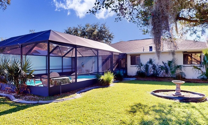 Palm Coast House | Coastal home near beach with private outdoor pool, washer/dryer, AC, & WiFi