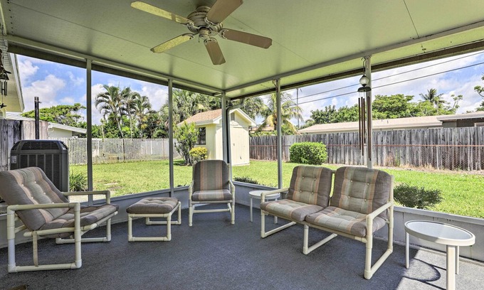 South Sea Village House | Coastal Home w/ Lanai, < 1 Mi to Melbourne Beach!