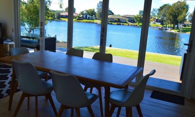 Sussex Inlet House | Coastal Relaxation - Absolute Waterfront