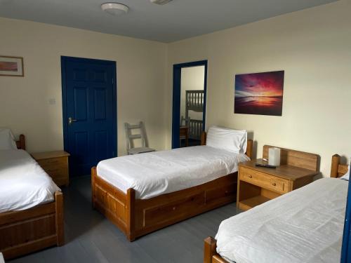 Bothar Bui Hostel | Coastguard Lodge Hostel at Tigh TP
