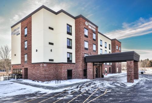 Rhinelander Hotel | Cobblestone Hotel & Suites - Rhinelander