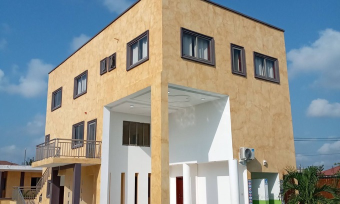 Teshie Hotel | Cocktail and Dreams Hotel
