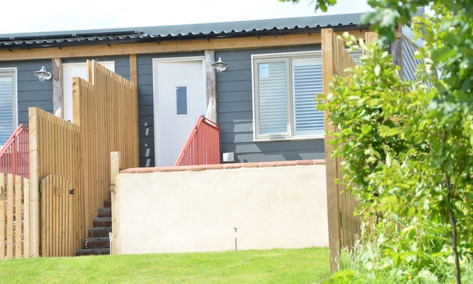 Halesworth Cottage | COCKY HEN, UBBESTON, family friendly, with pool in Laxfield